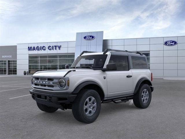 Photo of 2024 Silver Metallic Ford Bronco