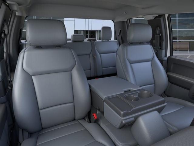 Photo of 2025 Oxford White Clearcoat Ford F-150