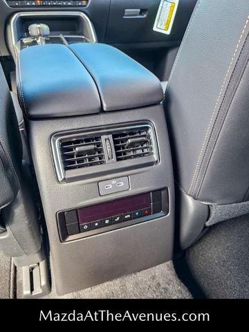 Photo of 2025 Platinum Quartz Metallic Mazda CX-90