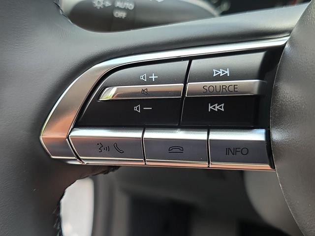 Photo of 2025 Wind Chill Pearl Mazda CX-50