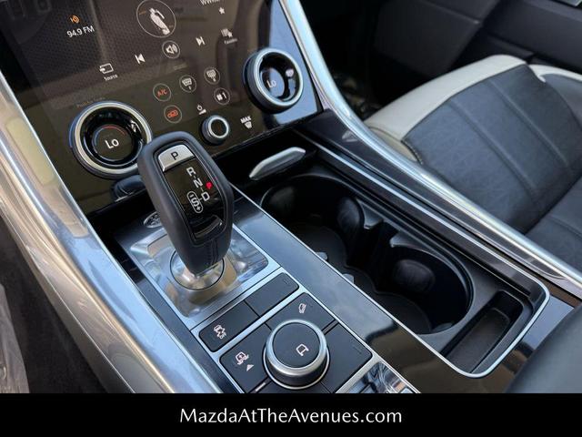 Photo of 2018 Fuji White Land Rover Range Rover Sport