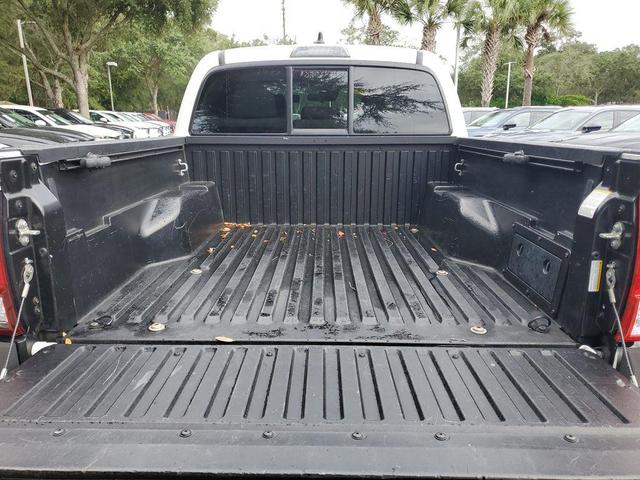 Photo of 2020 Super White Toyota Tacoma