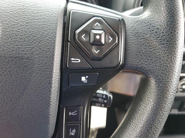 Photo of 2020 Super White Toyota Tacoma