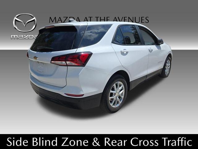 Photo of 2023 Summit White Chevrolet Equinox