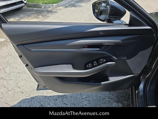 Photo of 2025 Machine Gray Metallic Mazda Mazda3