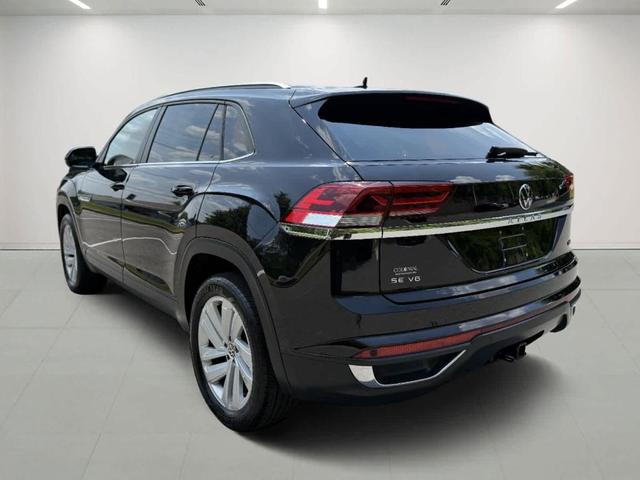 Photo of 2022 Deep Black Pearl Effect Volkswagen Atlas Cross Sport
