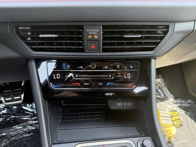 Photo of 2025 Deep Black Pearl Effect Volkswagen Jetta GLI