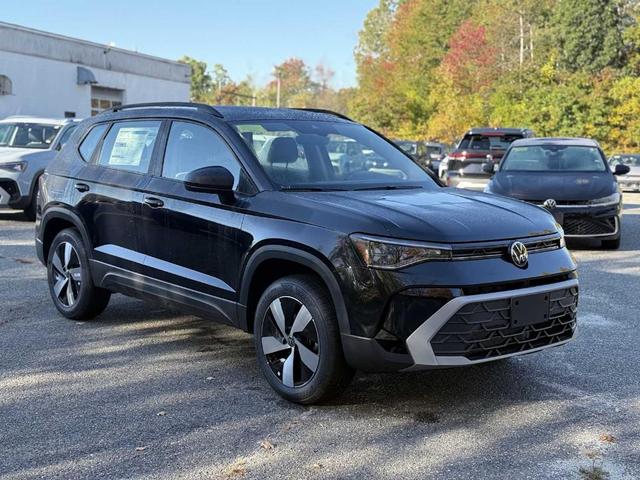 Photo of 2025 Deep Black Pearl Effect Volkswagen Taos