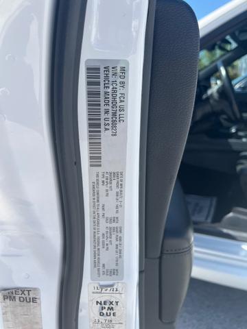 Photo of 2021 WHITE Dodge Durango