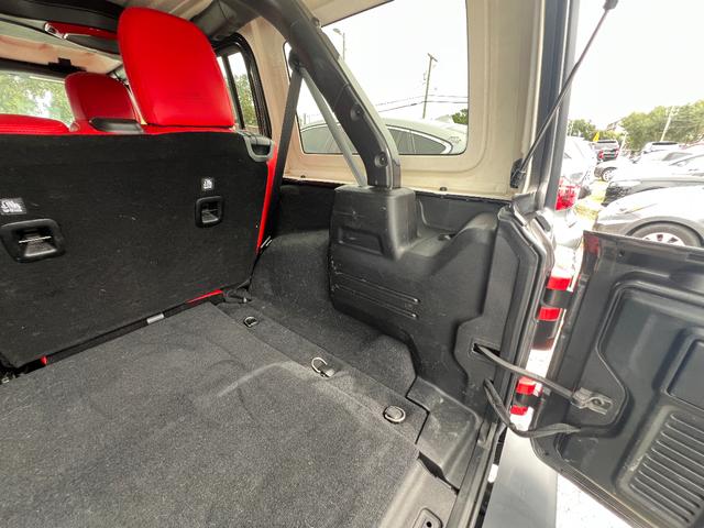 Photo of 2019 GRAY Jeep Wrangler Unlimited
