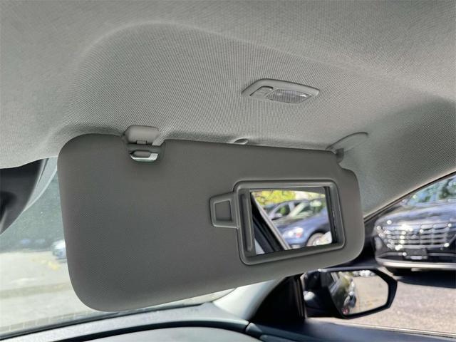 Photo of 2023 Phantom Black Hyundai ELANTRA