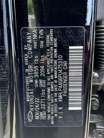 Photo of 2023 Phantom Black Hyundai ELANTRA