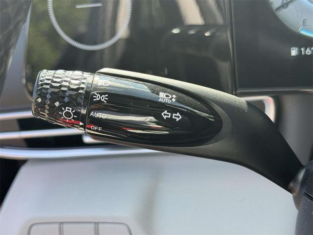 Photo of 2023 Phantom Black Hyundai ELANTRA