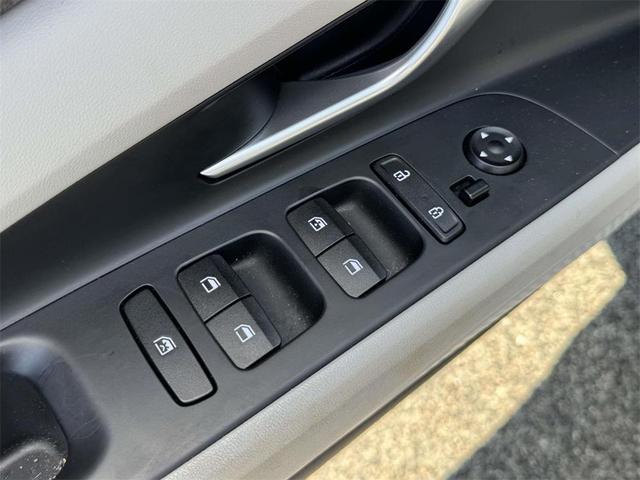 Photo of 2023 Phantom Black Hyundai ELANTRA