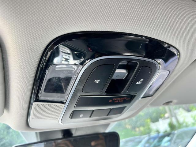 Photo of 2022 Phantom Black Hyundai TUCSON Hybrid