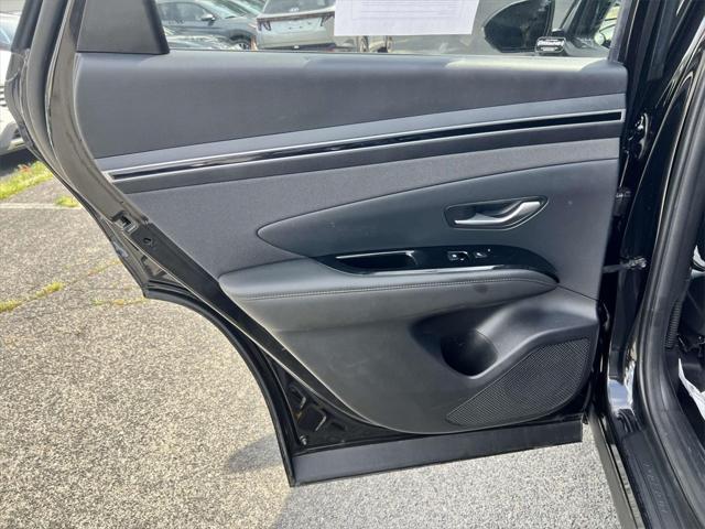 Photo of 2022 Phantom Black Hyundai TUCSON Hybrid