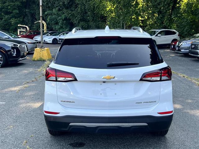 Photo of 2022 Summit White Chevrolet Equinox