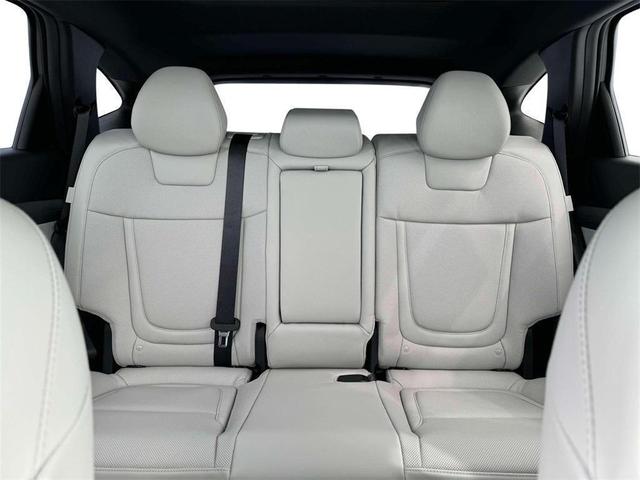 Photo of 2025 Shimmering Silver Hyundai TUCSON Hybrid