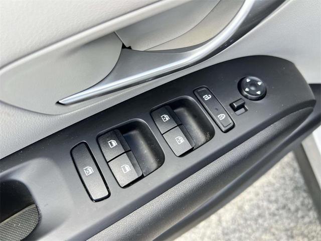 Photo of 2022 Shimmering Silver Hyundai TUCSON