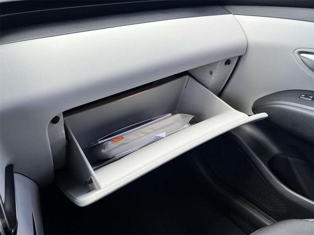 Photo of 2022 Shimmering Silver Hyundai TUCSON
