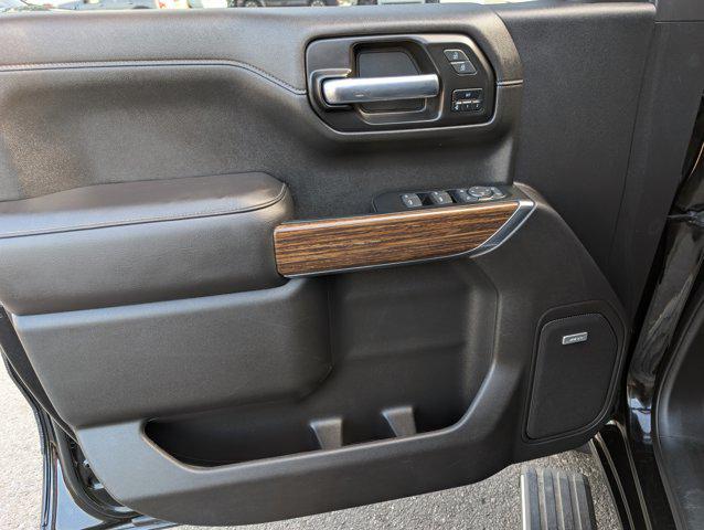 Photo of 2022 Black Chevrolet Silverado 1500