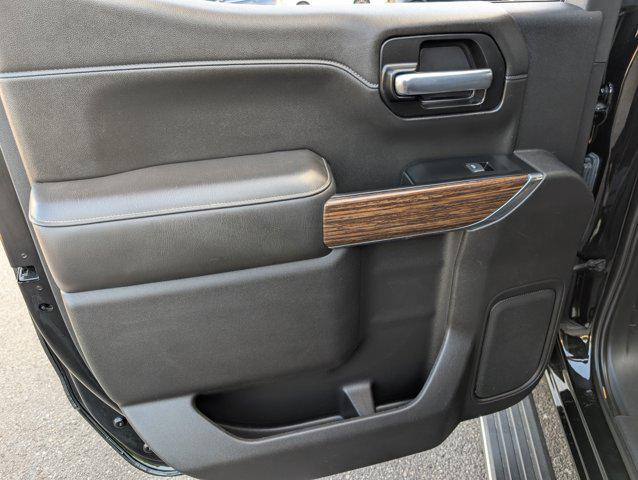 Photo of 2022 Black Chevrolet Silverado 1500