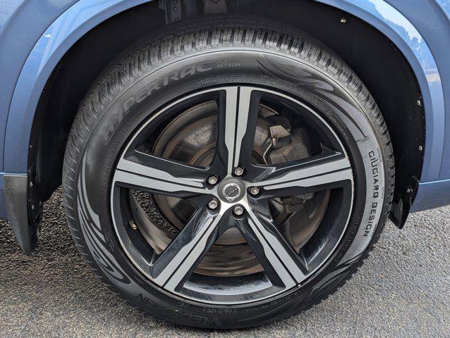 Photo of 2016 Bursting Blue Metallic Volvo XC90