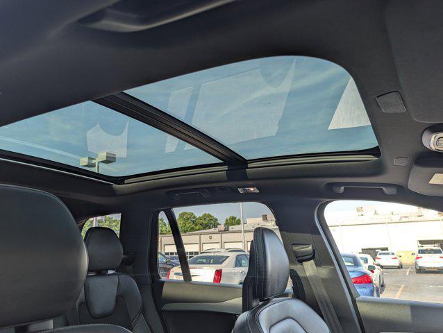 Photo of 2016 Bursting Blue Metallic Volvo XC90