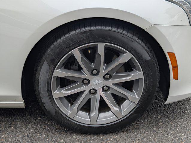 Photo of 2016 Crystal White Tricoat Cadillac CTS