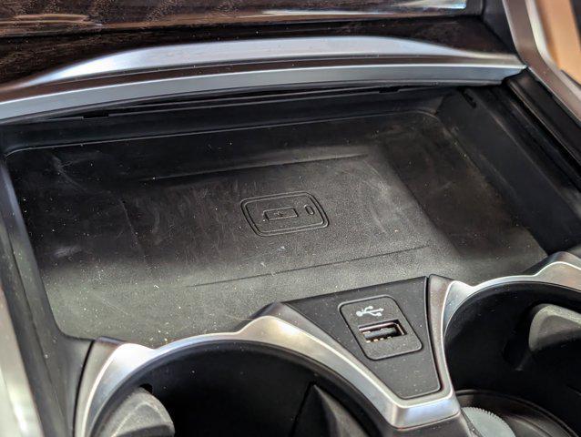 Photo of 2022 Carbon Black Metallic BMW 740