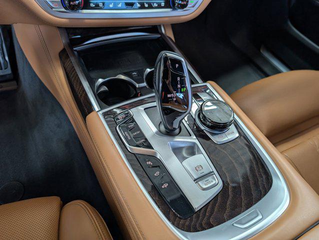 Photo of 2022 Carbon Black Metallic BMW 740