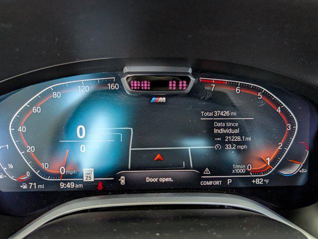 Photo of 2022 Carbon Black Metallic BMW 740
