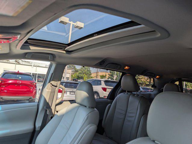 Photo of 2011 Silver Sky Metallic Toyota Sienna