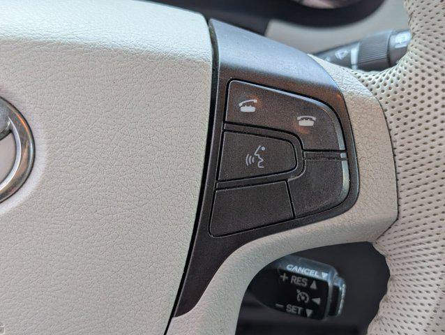 Photo of 2011 Silver Sky Metallic Toyota Sienna