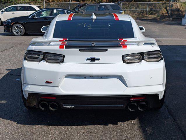 Photo of 2019 Summit White Chevrolet Camaro