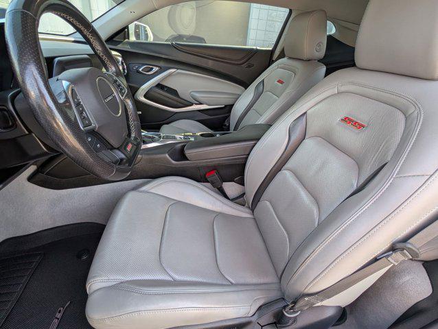 Photo of 2019 Summit White Chevrolet Camaro