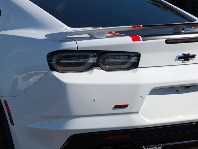 Photo of 2019 Summit White Chevrolet Camaro