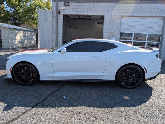 Photo of 2019 Summit White Chevrolet Camaro