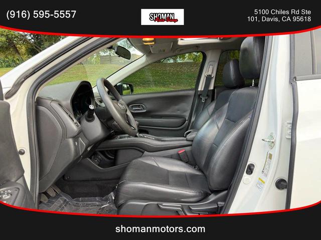 Photo of 2016 White Honda HR-V