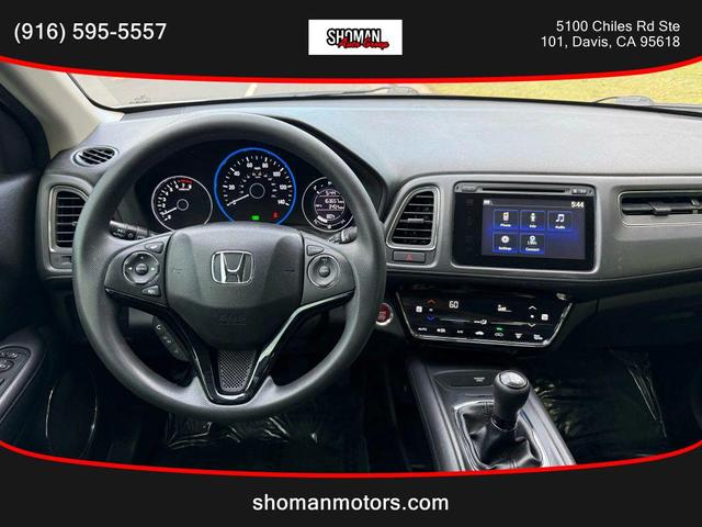 Photo of 2016 White Honda HR-V
