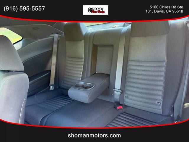 Photo of 2013 Bright White Clearcoat Dodge Challenger
