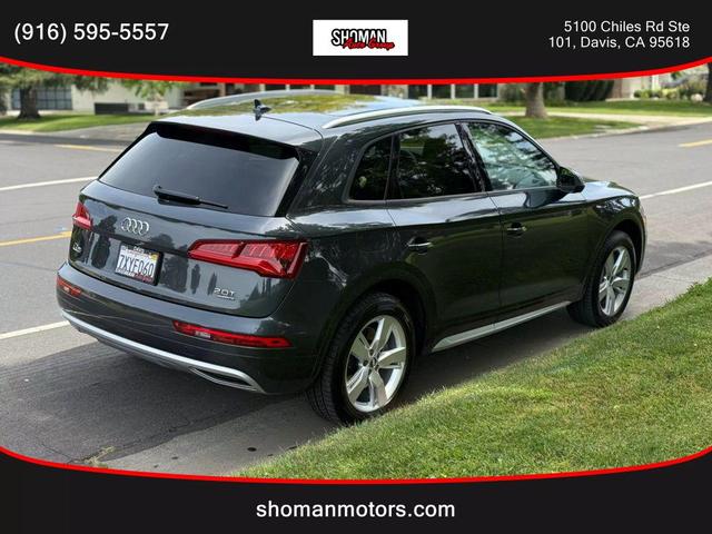 Photo of 2018 Gray Audi Q5