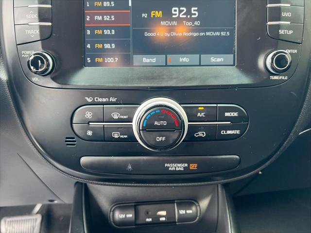 Photo of 2018 White Kia Soul