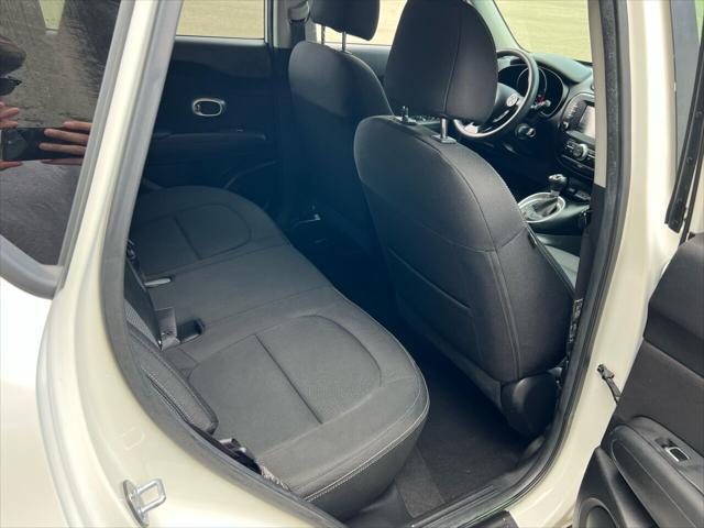 Photo of 2018 White Kia Soul