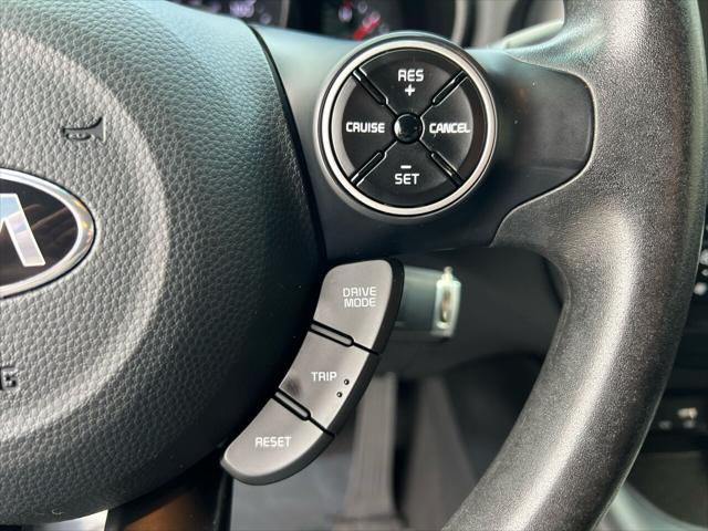 Photo of 2018 White Kia Soul