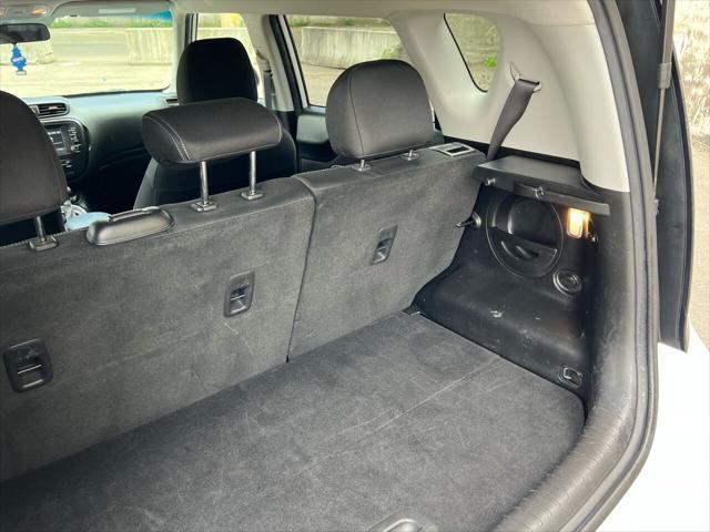 Photo of 2018 White Kia Soul