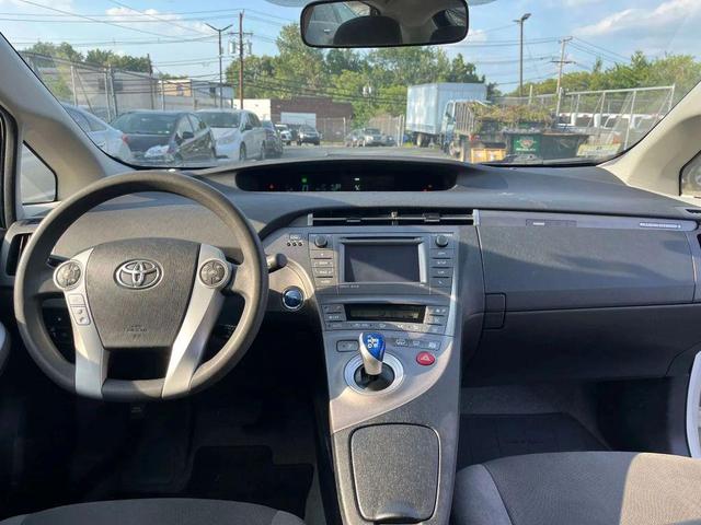 Photo of 2013 White Toyota Prius Plug-in