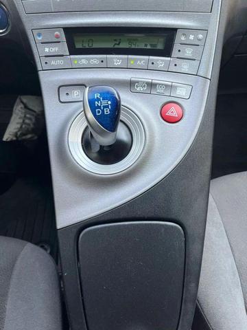 Photo of 2013 White Toyota Prius Plug-in