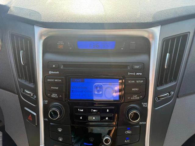 Photo of 2013 Blue Hyundai SONATA