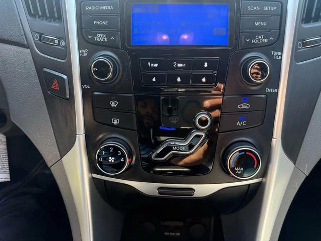 Photo of 2013 Blue Hyundai SONATA